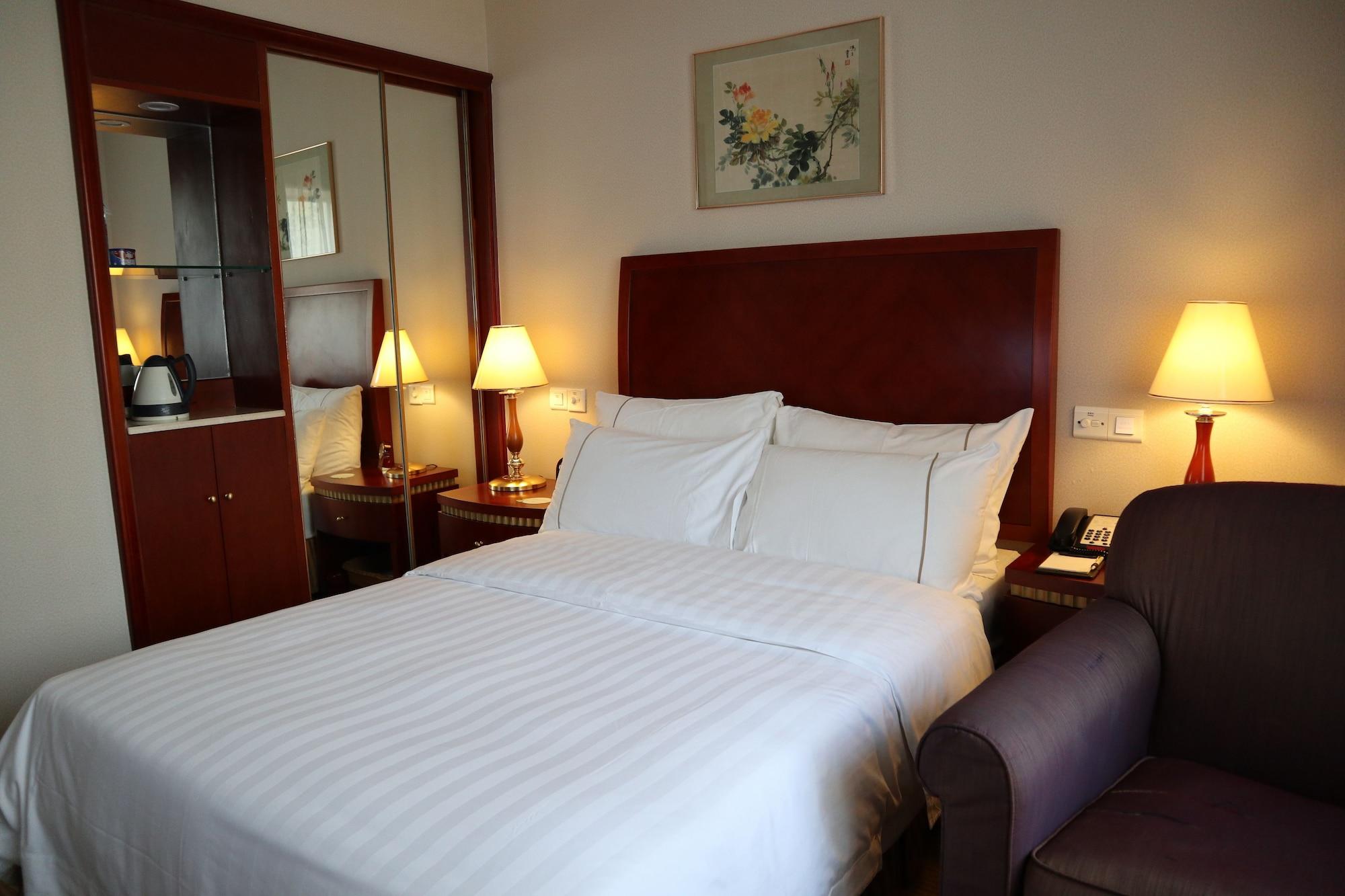 Jianguo Hotel Шанхай Экстерьер фото