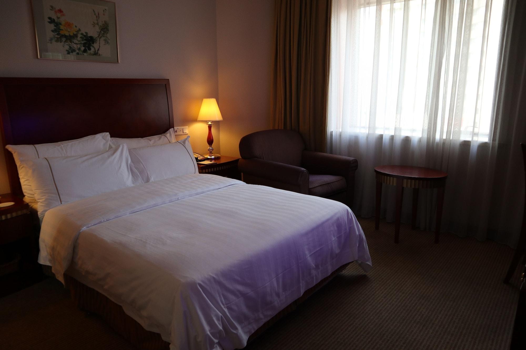 Jianguo Hotel Шанхай Экстерьер фото