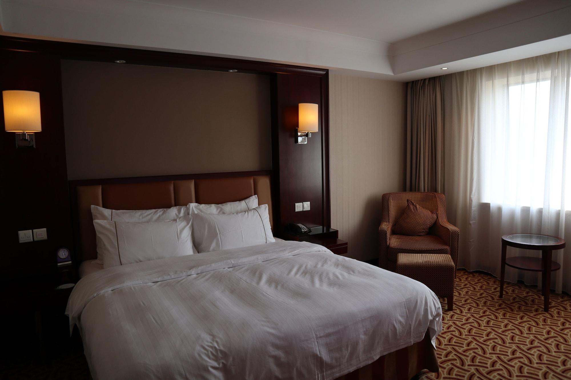 Jianguo Hotel Шанхай Экстерьер фото