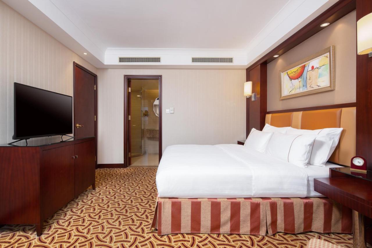 Jianguo Hotel Шанхай Экстерьер фото